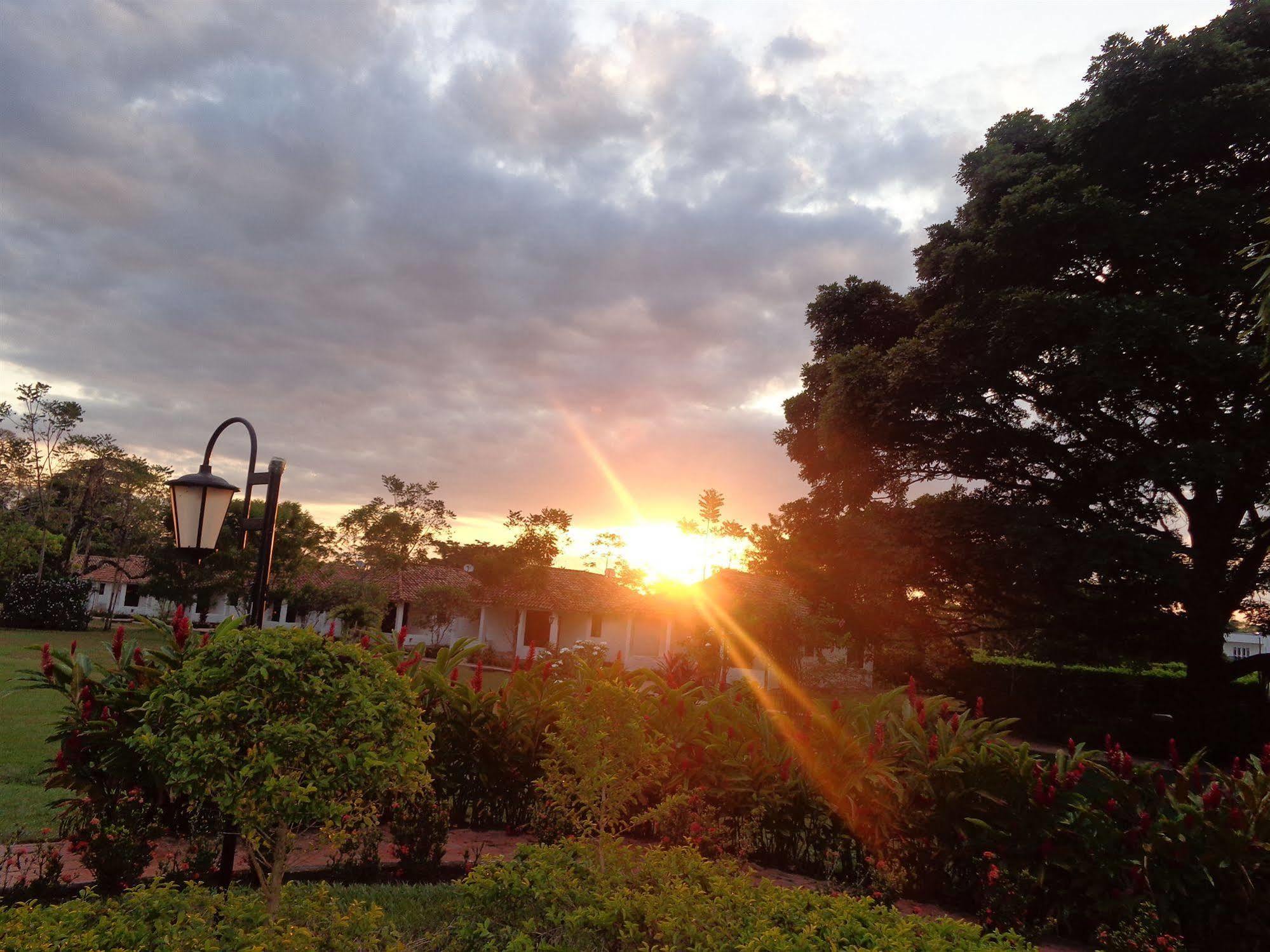 Hotel Campestre Arboretto Villavicencio Exterior foto