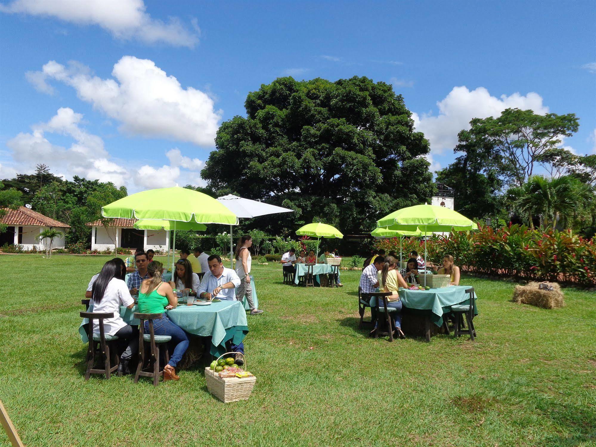 Hotel Campestre Arboretto Villavicencio Exterior foto